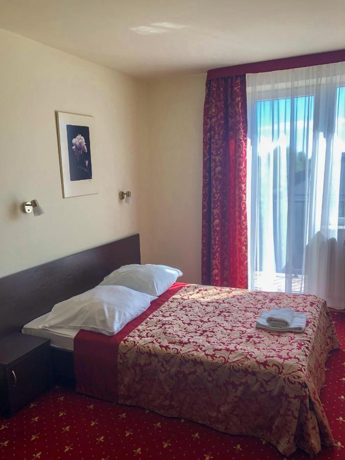 Hotel Korona Rzeszow Exterior photo